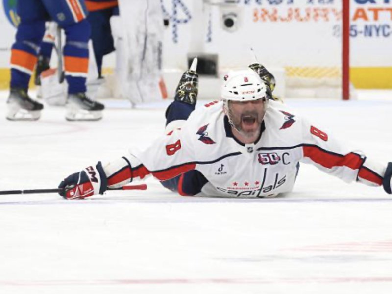 Хоккеист отметился голом сразу после возвращения на лёд вследствие травмы.