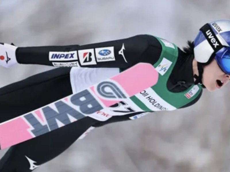 Скандал в норвежской команде: спортсменов дисквалифицировали за изменённую форму.