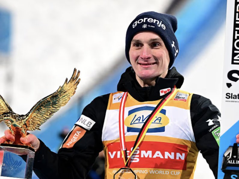 Домен Превц сохраняет лидирующие позиции на этапах Кубка мира по прыжкам с трамплина.